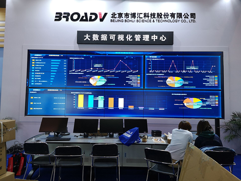 [液晶拼接屏]華融電子助力西安曲江廣電展會